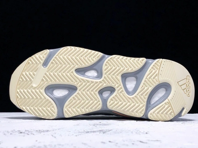 Yeezy Adidas Inertia